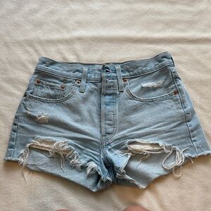 Levi's 501 Original High-Rise Denim Shorts | Light Wash Size 26